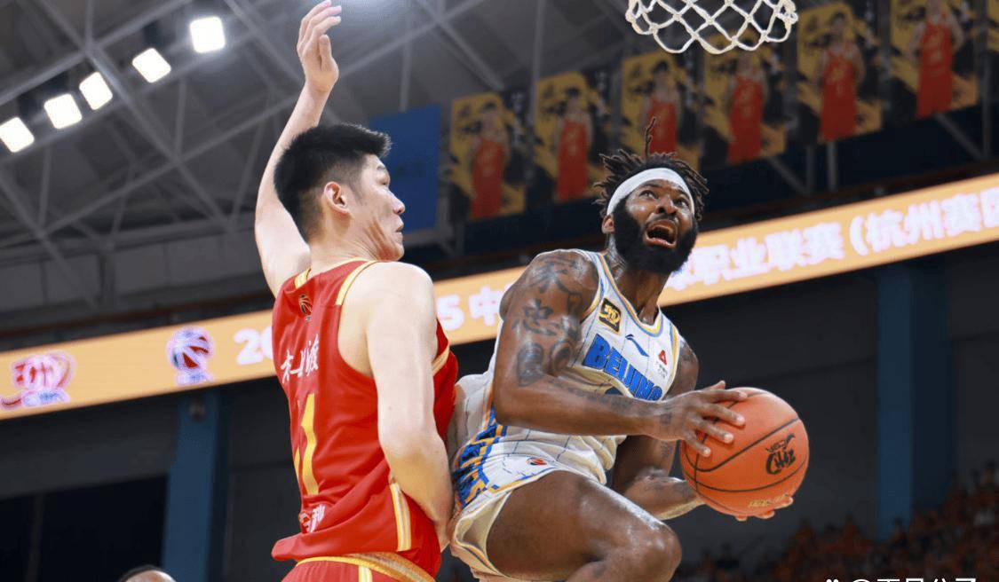 万博-篮网三巨头104分全场回放完整版